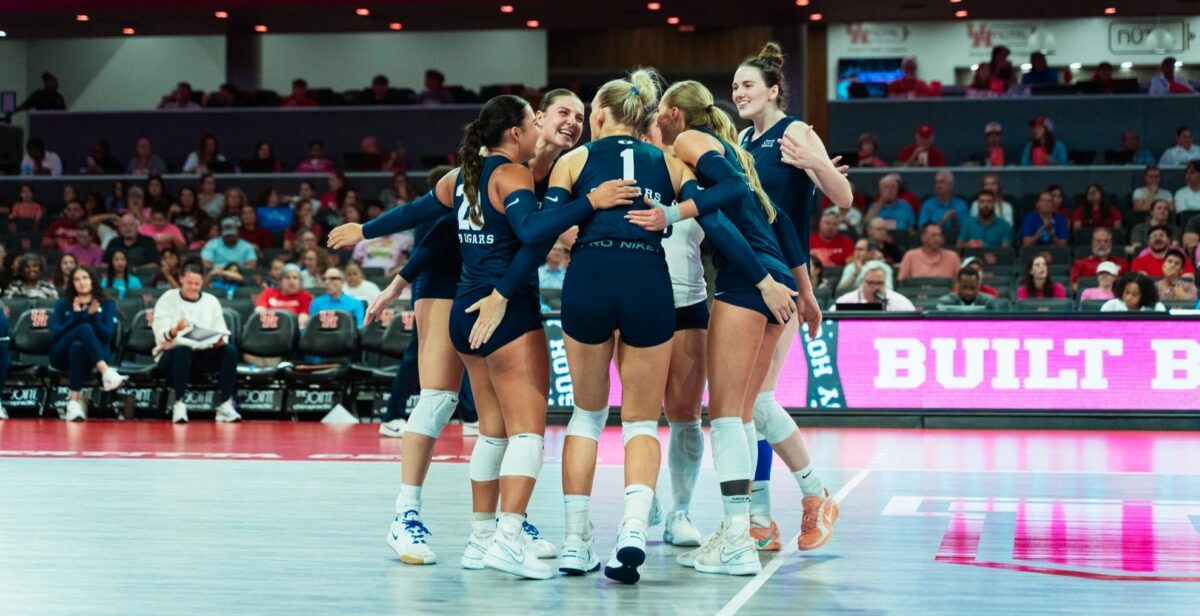 BYU Women's Volleyball Sweeps Houston for Ninth Straight Win